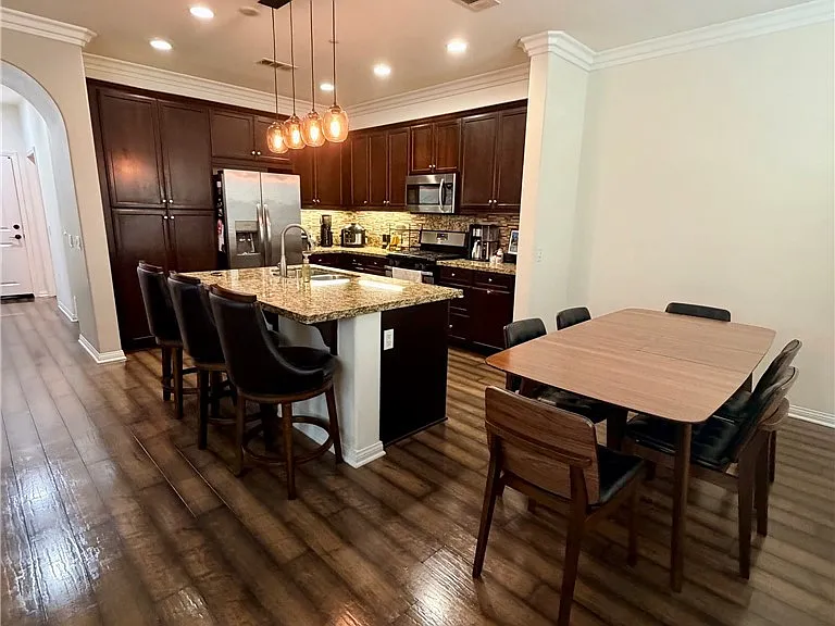 428 Campestre Ln — Photo 5