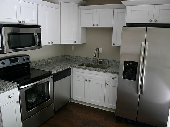 3rd image of 7259 Onyx Dr N