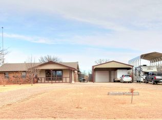 4 NE 3rd St, Tuttle, OK 73089