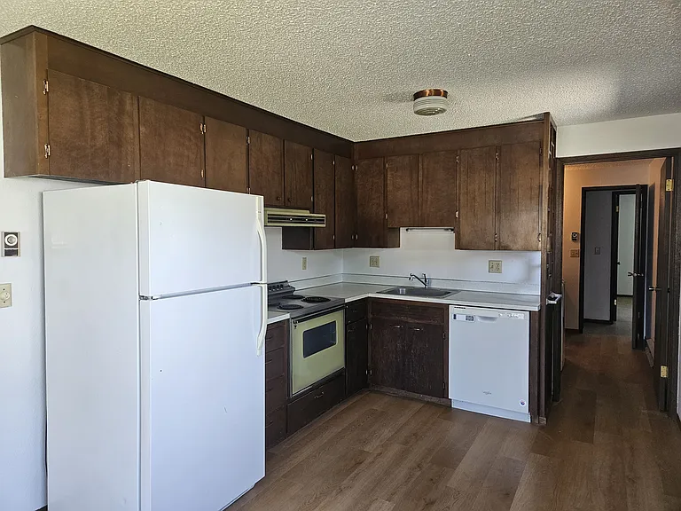 1903 N Parklane Ave — Photo 7