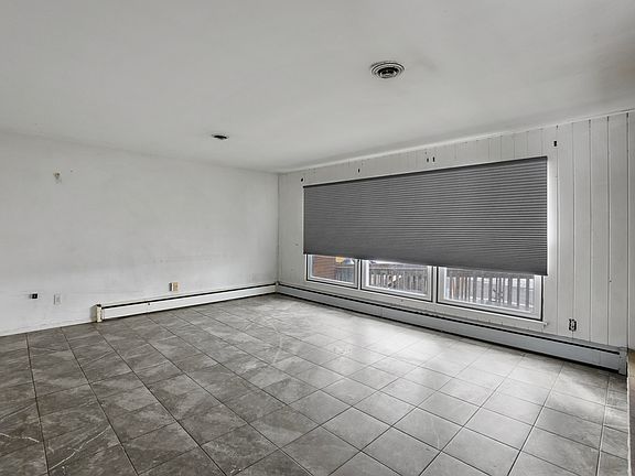 2nd image of 824 W 56th Pl