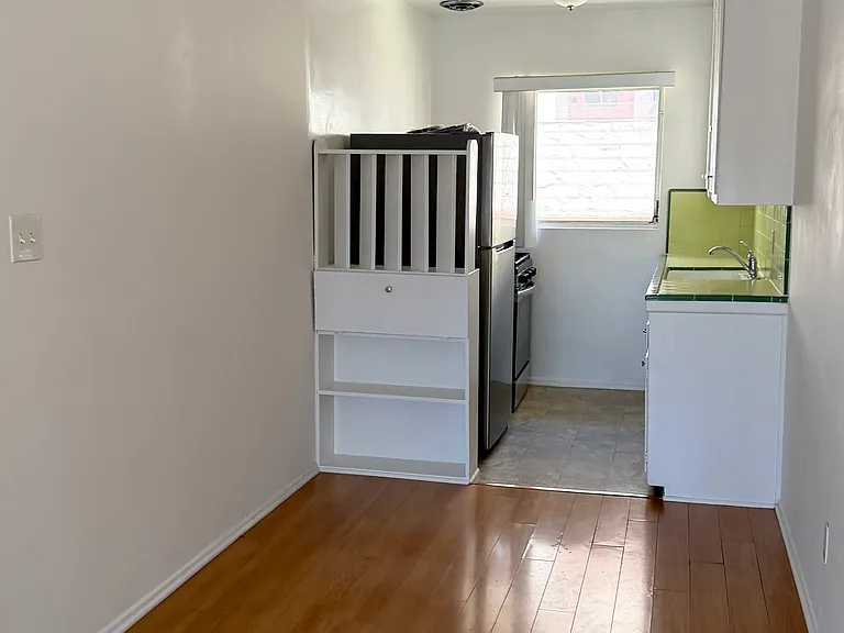 262 S Sycamore Ave #20 — Photo 7