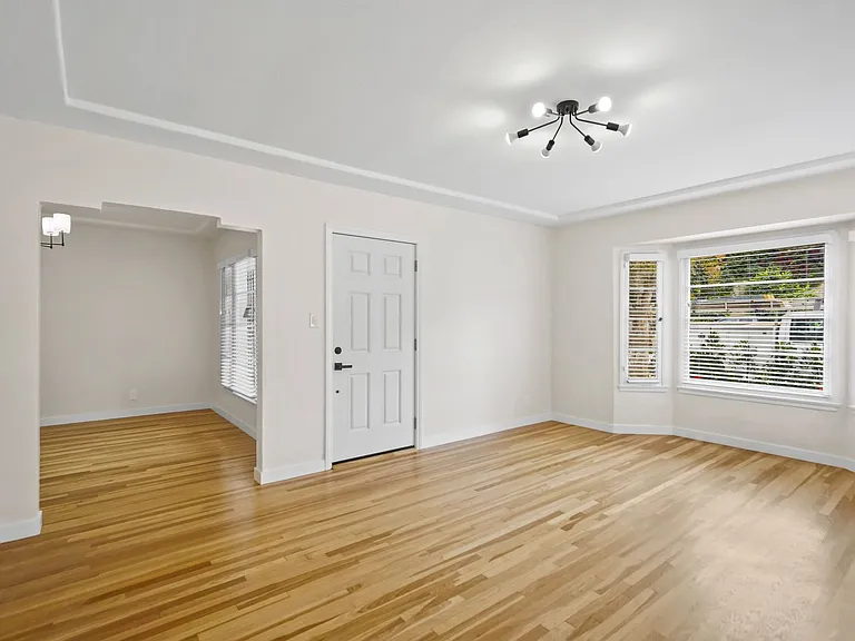 1826 W. Silverlake Dr — Photo 8