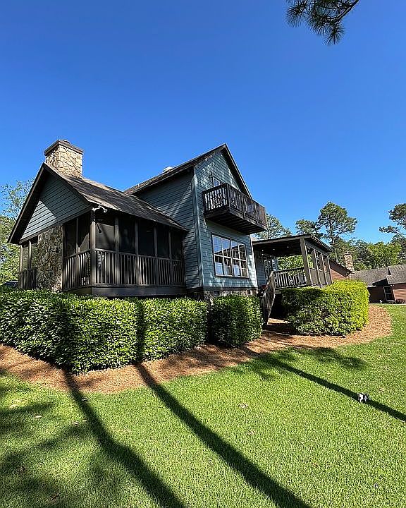 1st image of 25 Village Ct