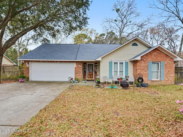 10391 Pin Oak Dr, Biloxi, MS 39532