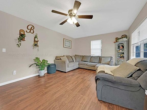 3rd image of 330 Sellers Rd