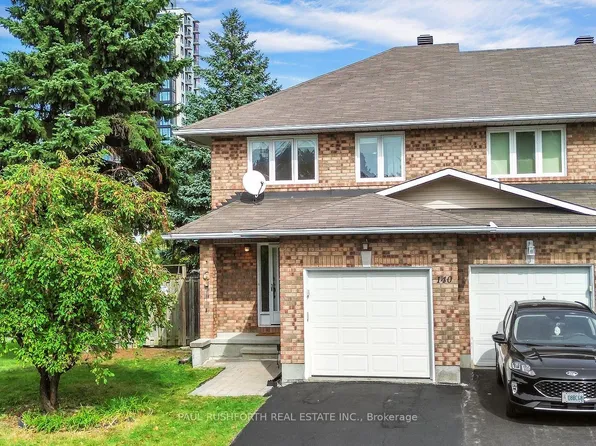 140 Thornbury Cres, Ottawa, ON K2G 6C2
