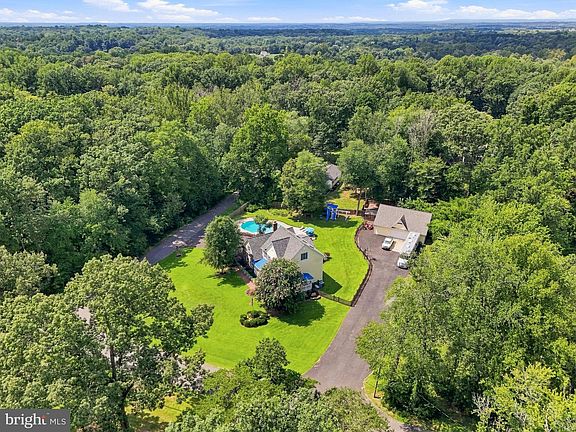 5th image of 9438 Petterson Ln