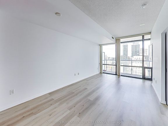 5th image of 37 Grosvenor St #3305