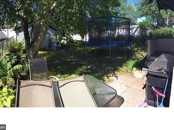 4th image of 101 Rose Ave W