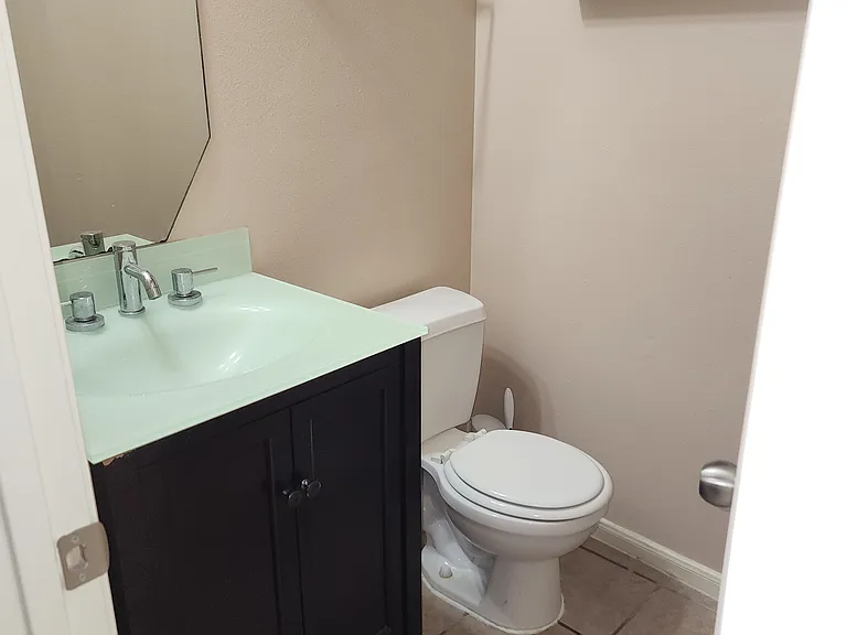 4918 Landward Ln — Photo 5
