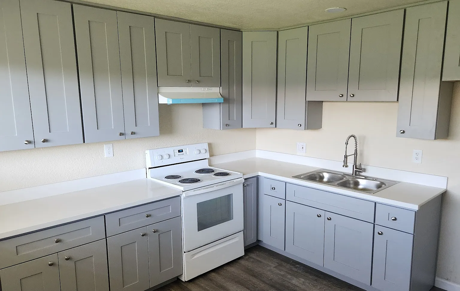 2 bed, 875 sqft, $1,649 — Photo 1