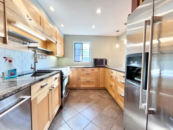 110 Evans Rd, Brighton, MA