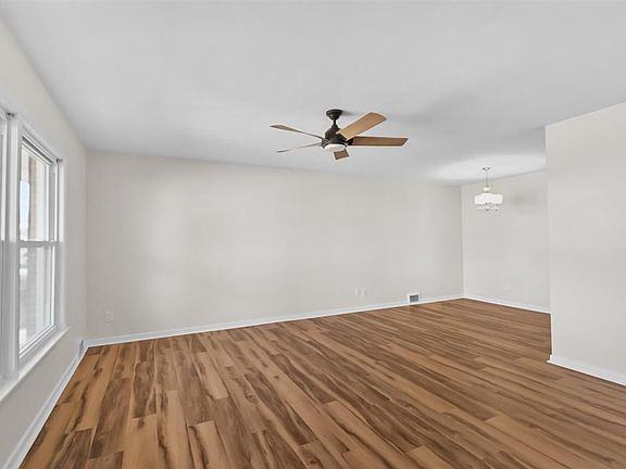 4th image of 2516 Farrier Pl