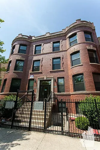 2834 N Albany Ave #G Photo 1