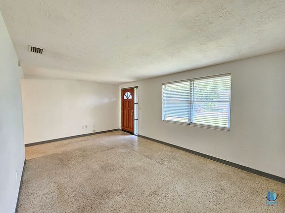 3rd image of 4122 Kibler Ln