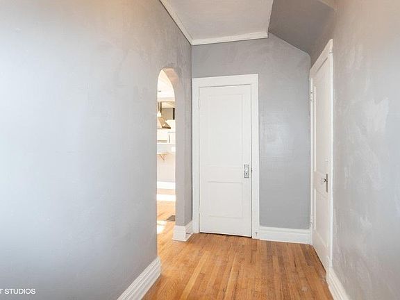 3rd image of 11122 S Vernon Ave #1