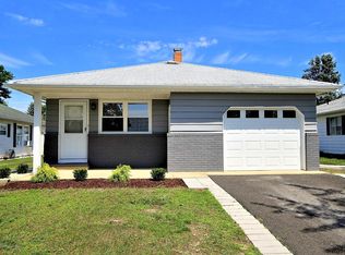 12 Bimini Dr, Toms River, NJ 08757