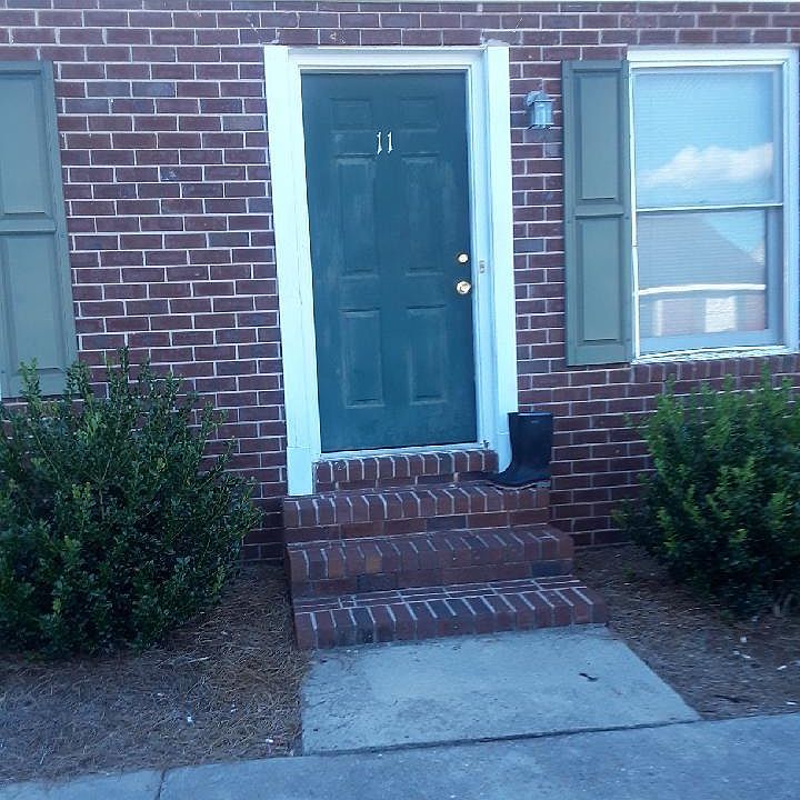1st image of 230 Lanier Dr #112