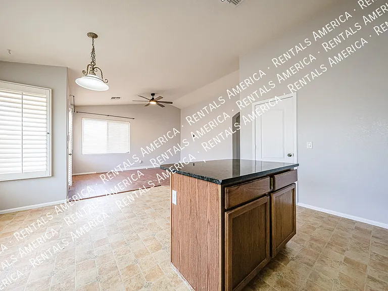 51 W Hereford Dr — Photo 13