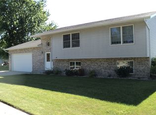 1209 Windsor Dr, Brookings, SD 57006