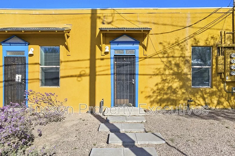 1 bed, 1.0 bath, 750 sqft, $1,300 — Photo 1
