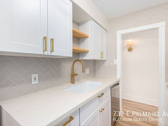 4th image of 732 E Palmaire Ave