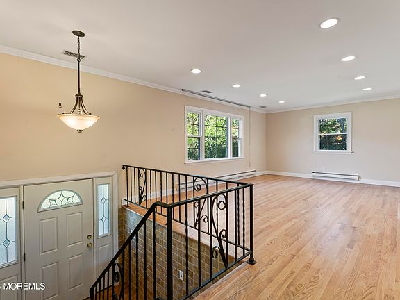 5th image of 2 Sweet Briar Lane