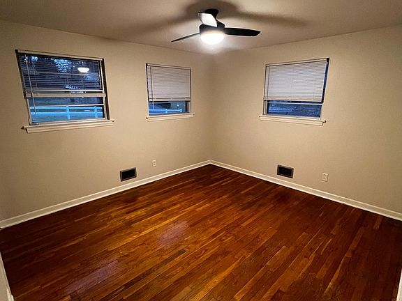 5th image of 495 Woodhaven Dr