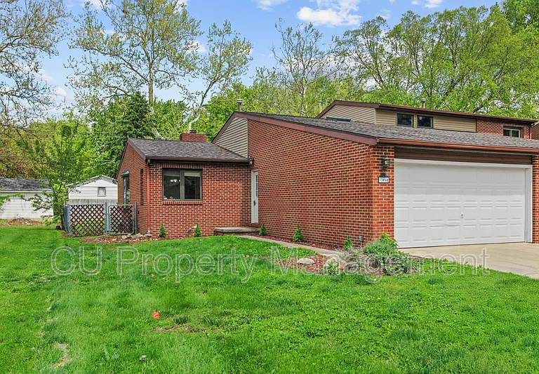 3304 Halifax Dr — Photo 3