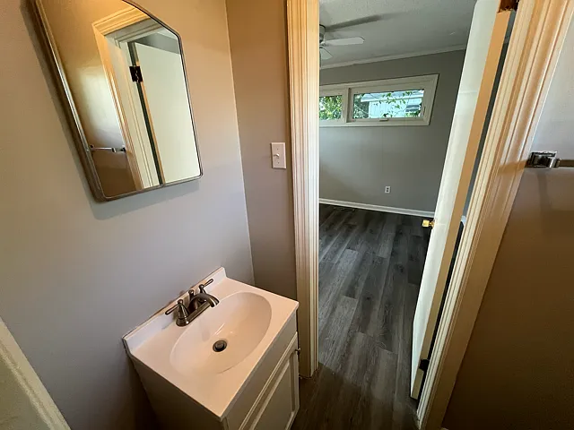 1810 Catawba St — Photo 33