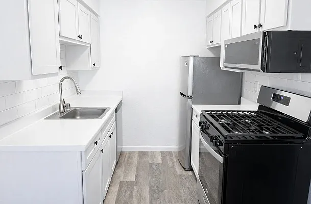 Elm Glen Apartments