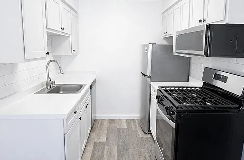 Elm Glen Apartments Photo 1