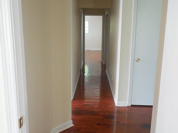 5th image of 606 Randolph St