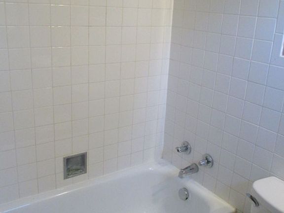 5th image of 516 SE 6th St APT 2