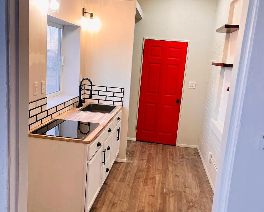 1st image of 3627 Hamilton Ave #B