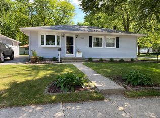 1969 Garland Ave, Waukesha, WI 53188