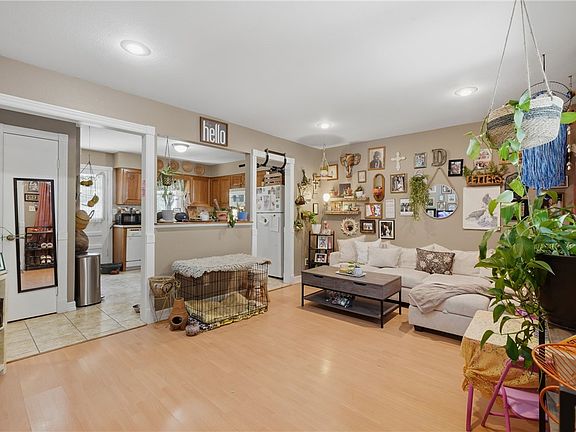 4th image of 2 Hillside Dr Unit A & B