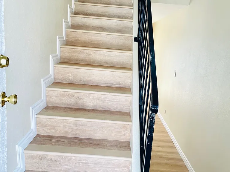 2104 Raymond Ave — Photo 15