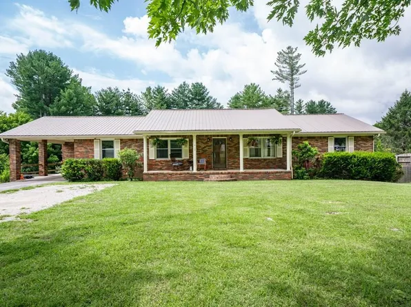 1825 Hanging Limb Rd, Monterey, TN 38574