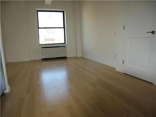 Rented by New York Residence | media 32