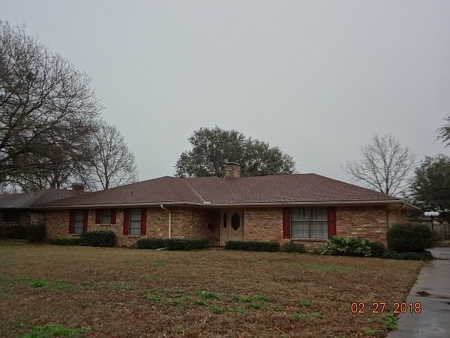 1st image of 904 Hillandale St