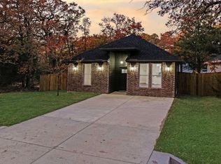 104 Aztec Dr, Mabank, TX 75156