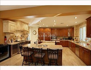 4th image of 1900 Plantea Ct