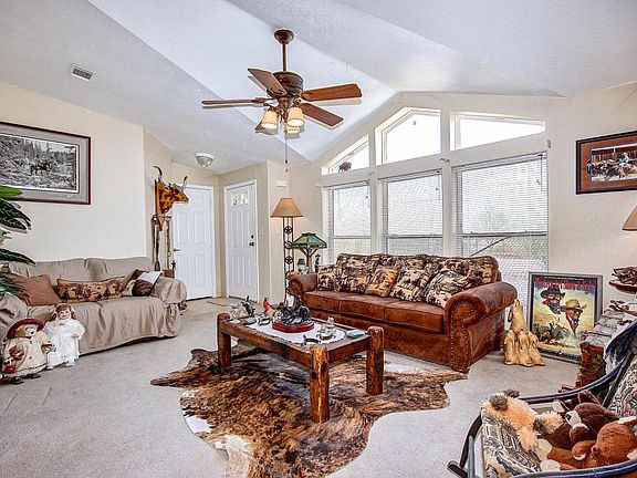 3rd image of 206 S 371st Ave