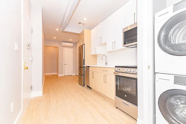 Rented by MySpaceNYC | media 16