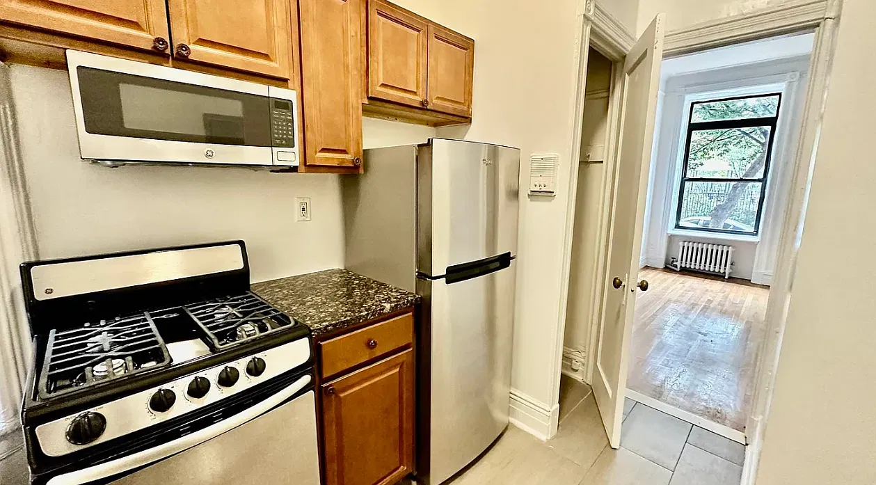 357 East 68th Street — Photo 2