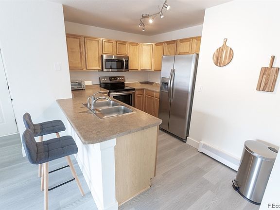 5th image of 1459 Morgan Court UNIT 203