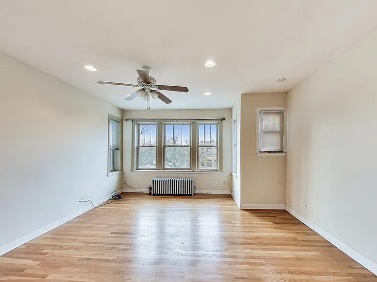 1904 W Farwell Ave #2 — Photo 1