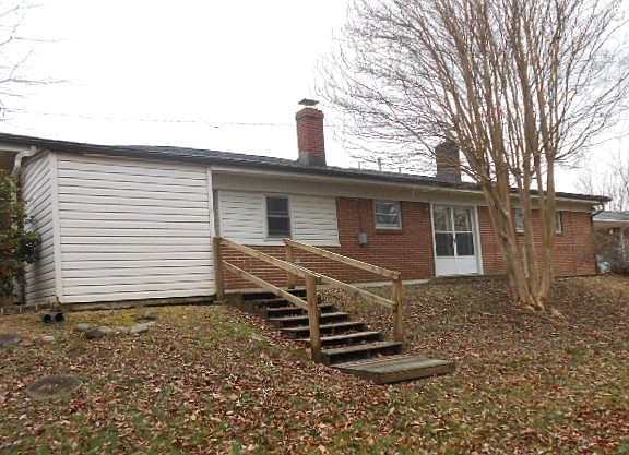 3rd image of 130 Cumberland Dr